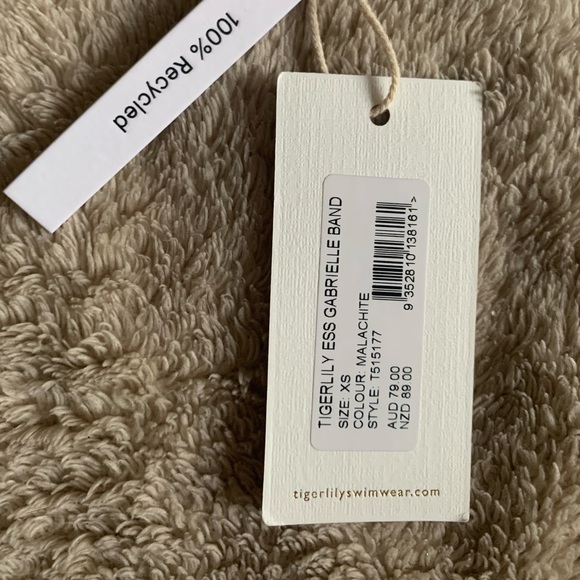 NWT Tiger Lily Bikini Top - Picture 4 of 5